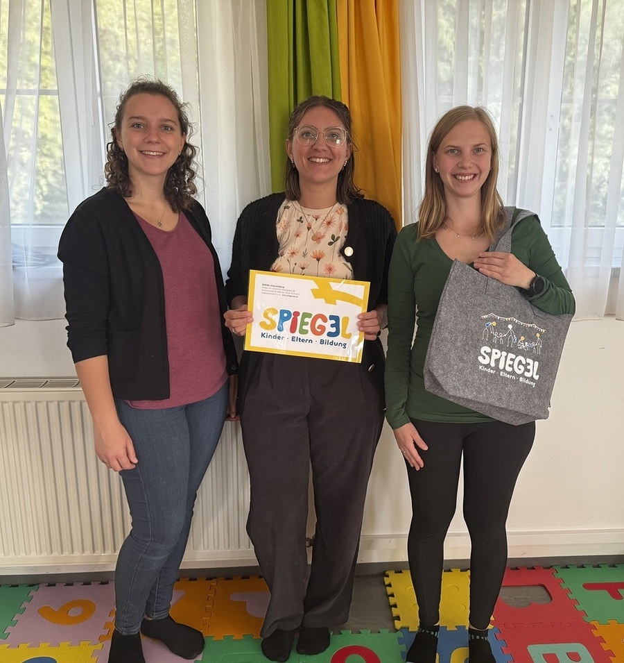 Johanna Leinmüller, Teresa Fragner (SPIEGEL-Regionsbegleitung), Bettina Aigner