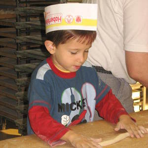 Kindergarten besucht Bäckerei