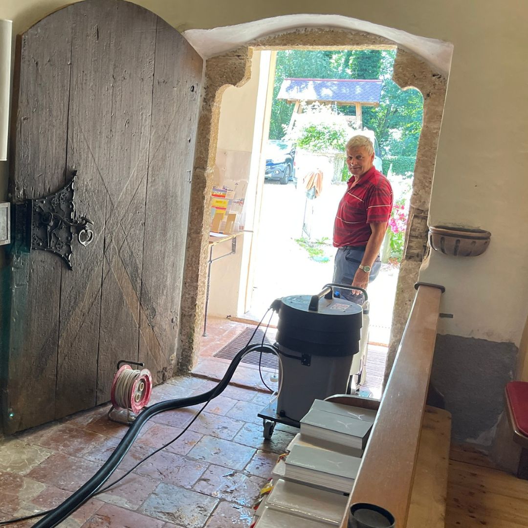 Innenputzarbeiten in der Pfarrkirche St. Radegund