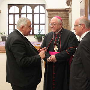 Mit Nuntius Dr. Peter Stephan Zurbriggen (Mitte) und Walter Wimmer (2010)