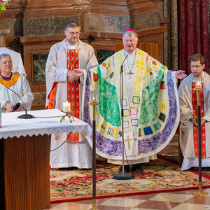 Rund 1.000 Ministrant*innen aus über 90 Pfarrgemeinden Oberösterreichs kamen am Samstag, 14. Juni, in das Stift St. Florian, wo der große Ministrant*innen-Tag der Diözese Linz stattfand. Veranstaltet vom Team Kinder | Katholische Jungschar, verwandel