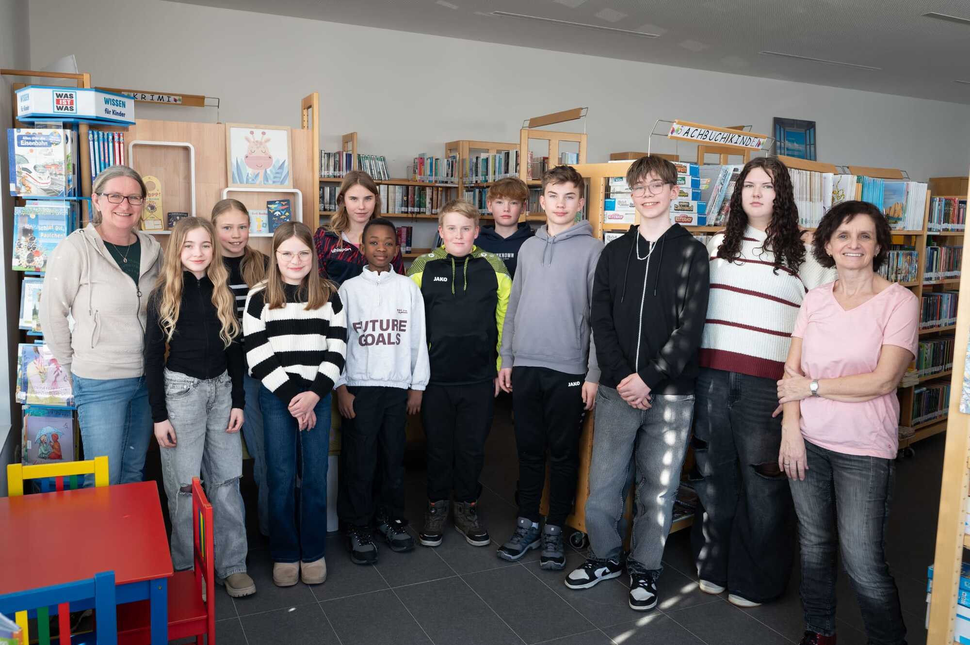 Firmlinge in Bücherei