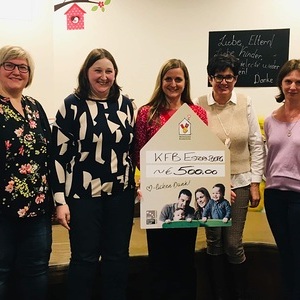 Dank des gut besuchten Kaffee- und Kuchenbuffets am Adventmarkt konnten wir 2023 eine tolle Spende von 500,-- Euro an das Ronald McDonald‘s Haus in Passau überreichen.