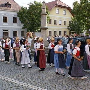 Erntedankfest mit Pfarrfoto