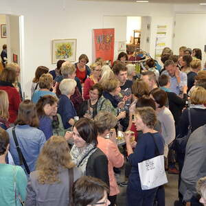 MODENSCHAU und Informationen über ökologisch und fair hergestellte Kleidung 