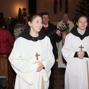 St. Quirinus und die Sternsinger während der Messe