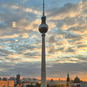 3. Tag: Berlin Alexanderplatz, Blick von unserem Hotel auf den Fernsehturm