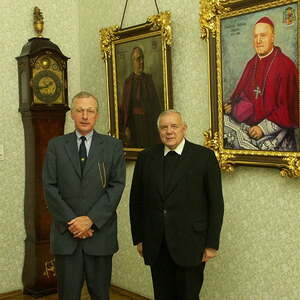 Mit dem Botschafter der Niederlande Justus Jonathan De Visser (2005)
