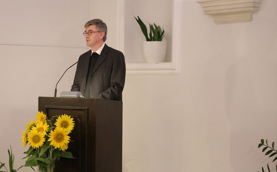 Superior P. Peter Gangl SJ