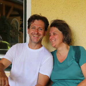 vor dem Kloster Gut Aich