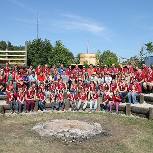 Gott und seine Schöpfung zu respektieren ist eine der obersten Prämissen der Pfadis. Somit sind diese Kinder und Jugendlichen das Bindeglied zwischen heutiger Gesellschaft und Kirche. www.pfadfinder-traun-oedt.at