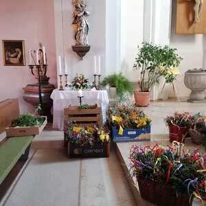 KFB bindet Palmbuschen für unsere Pfarrgemeinde