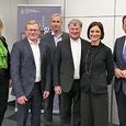 Von links: Mag.a Hermine Eder (Leitung PR und Kommunikation, KU Linz), Rektor Univ.-Prof. Dr. Christoph Niemand (KU Linz), Dr. Henning Klingen (Kathpress), Bischof Dr. Manfred Scheuer (Diözese Linz), Univ.-Prof.in DDr.in Isabella Guanzini, Generaldir