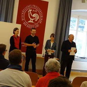 Und schon geht's weiter im Priesterseminar!