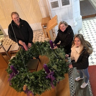 17 Jahre großer Adventkranz in der Kirche