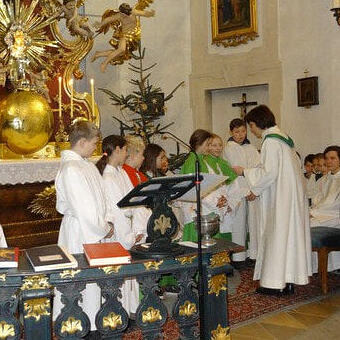 Am 31. Jänner 2016 wurden 8 MinistrantInnen öffiziell für ihren Dienst beauftragt             