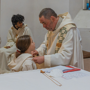Der Christkönigssonntag 2022 stand ganz im Zeichen der MinistrantInnen: es wurde ihnen für den Dienst gedankt und zwei neue Minis wurden feierlich aufgenommen.