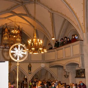 Mitfeiernde Pfarrgemeinde