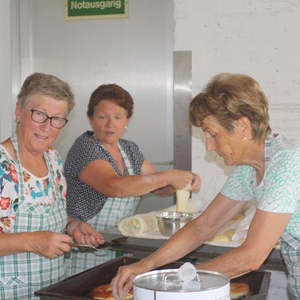 Die Krapfen-Bäckerinnen