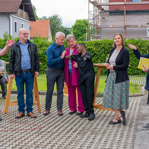 Orthopäde OA Dr. Thomas Pauzenberger, Kakonko-Projektleiter Günther Humer, Orthopädietechn