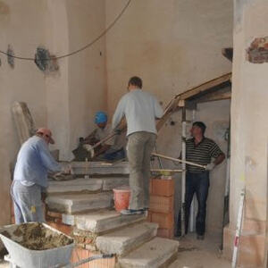 Stiege mauern, Pflasterung