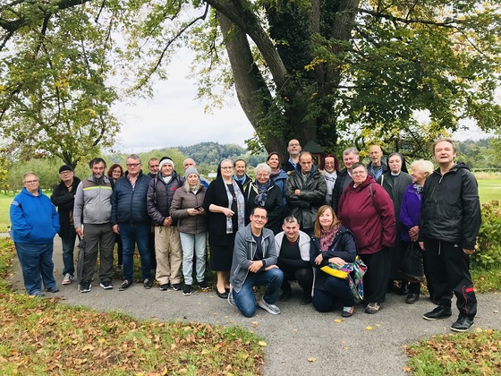 Wallfahrt mit obdachlosen Menschen nach Vöcklabruck.