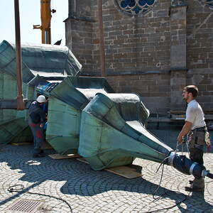Turmhelm: Abnahme und Wieder-Aufsetzen