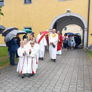 Einzug in die Kirche
