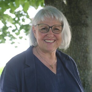 Ullrike Glatz – Liturgie: Liturgie schafft Räume und Rituale, in denen die befreiende Botschaft Jesu gefeiert und Gemeinschaft lebendig wird.