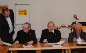 V.l.n.r.: Willi Seufer-Wasserthal, Provinzial P. Lorenz Voith, BV Willi Vieböck u. Pfarrer P. Josef Kampleitner