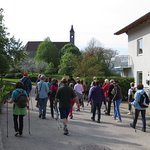 Spirituelle Wanderung zur Römerkirche in Aurachkirchen und Gottesdienst mit Bischof Manfred Scheuer