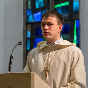 Christkönigssonntag wird der Sonntag vor dem neuen Kirchenjahr bezeichnet. Hier stehen die Ministrantinnen und Ministranten im Vordergrund, ihnen wird für ihren Dienst gedankt.
