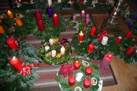 Kinderfeier und Abendmesse mit Adventkranzweihe