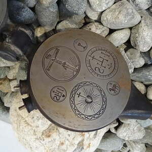 'Waffeleisen' zur Herstellung von Hostien                               