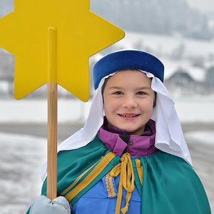 Sternsinger in Kirchdorf an der Krems:60 Kinder und 2 Gruppen Erwachsene besuchen in Kirchdorf 20 Gebiete am Samstag, Montag und Dienstag. 'Mehr als 100 Personen sind in unserer Pfarre an der Dreiköngis-Aktion beteiligt. Das ist schön, dass sich so 