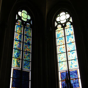 Glasfenster im Linzer Mariendom