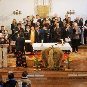 Festgottesdienst und Feier in der MZH 