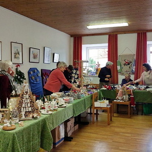 Adventmarkt der Pfarre