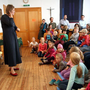 Sommerbeginn mit Harfenmusik, Kindermesse und Kinderfest