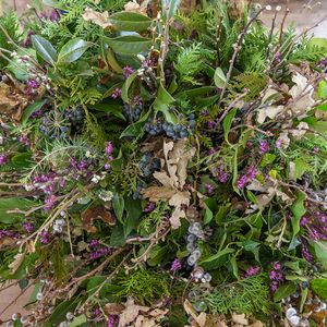 Kath. Jungschar der Pfarre Kirchdorf an der Krems übernahm heuer erstmals das Palmbuschen-Binden. 