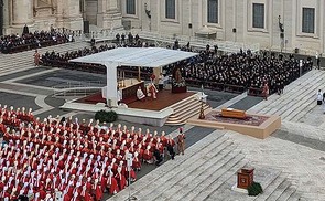 Trauerfeier für Benedikt XVI.