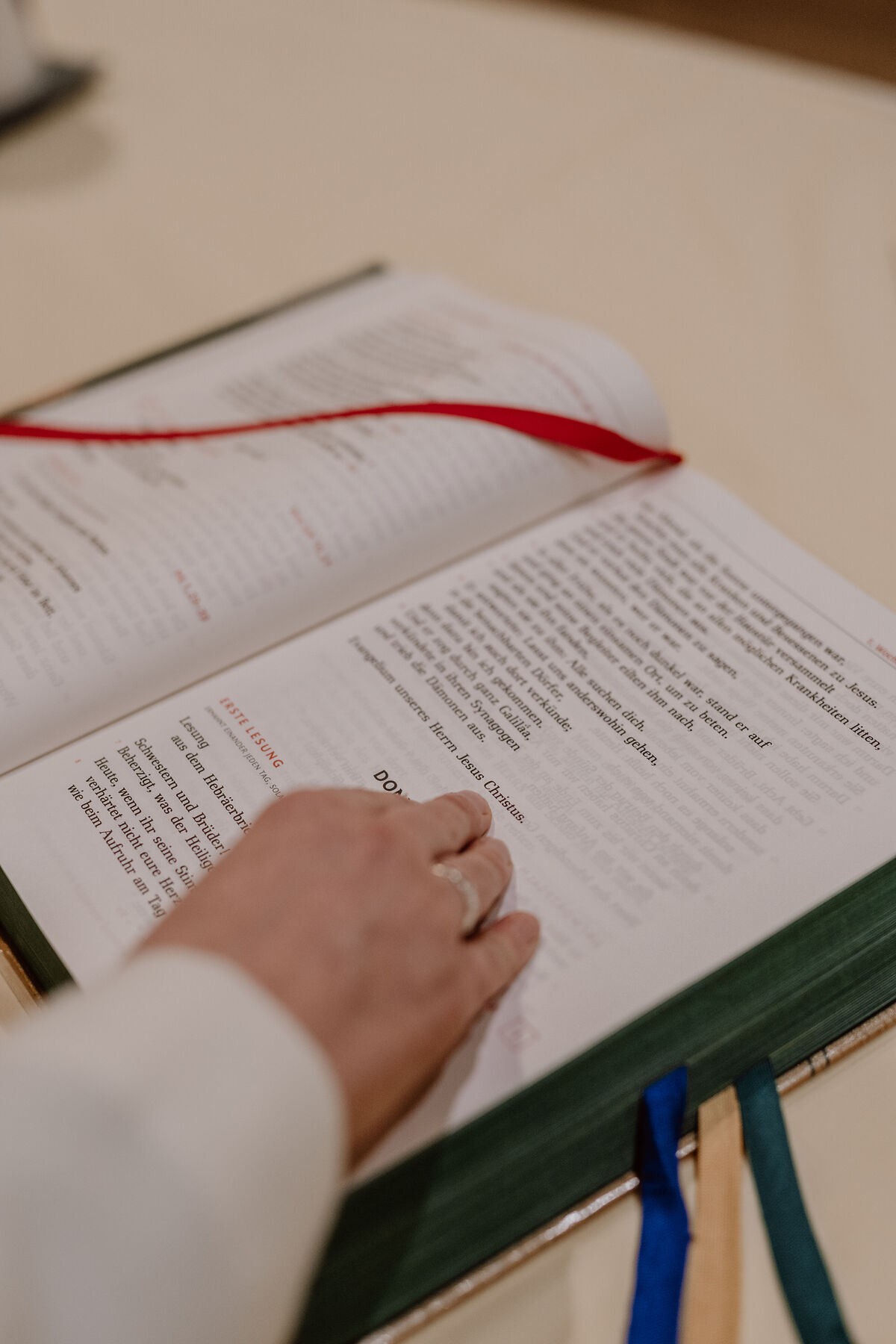 Lektionar mit dem Tagesevangelium