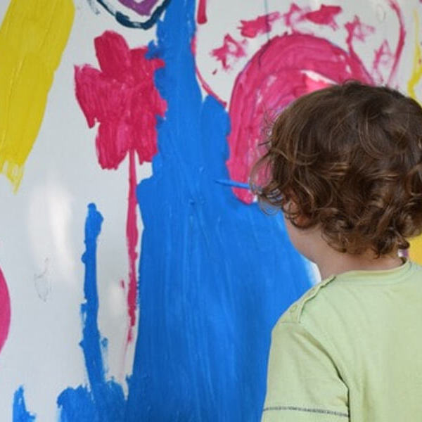 malendes Kind / © paologhedini/Pixabay.com/Pixabay License malendes Kind