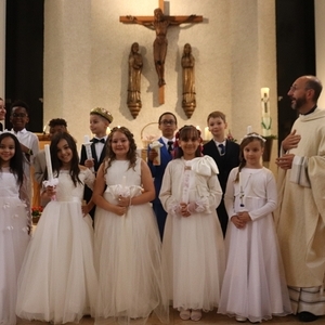 St. Quirinus feiert mit 10 Erstkommunionkindern 2026