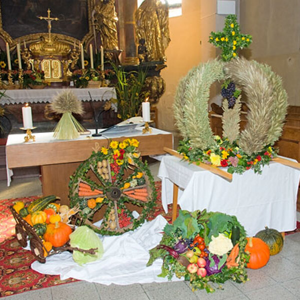 Erntedank- und Pfarrfest 2009