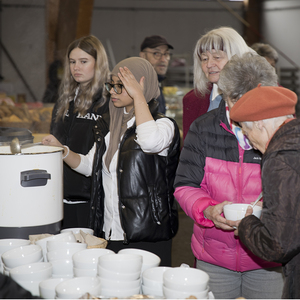 Suppenessen am Bauernmarkt