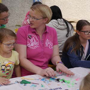 Jung und Alt auf den Beinen