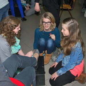 Vorstellgottesdienst und Schuhputzaktion der Firmlinge