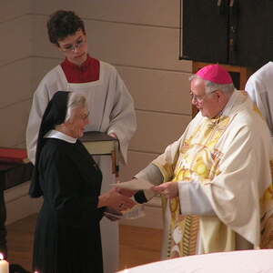 100 Jahre Franziskanerinnen von Vöcklabruck (mit Sr. Kunigunde Fürst (2005)   