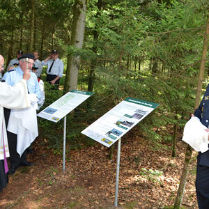 Gedenkfeier Fliegerkreuz in Entholz